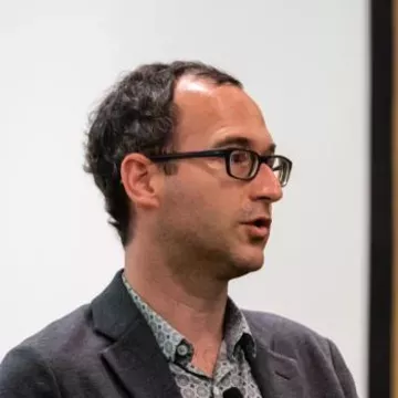 Photo of Dan Edelstein